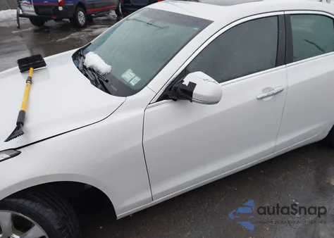 2015 Cadillac Ats Luxury z USA, uszkodzony, nr VIN 1G6AH5RX4F0139120